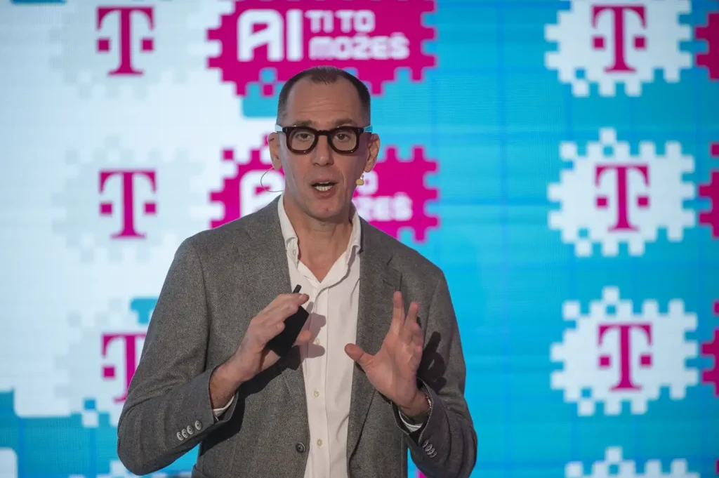 Hrvatski Telekom pokreće nacionalni program besplatnih edukacija o umjetnoj inteligenciji na hrvatskom jeziku - „AI ti to možeš“ 3 TEHIX Hrvatski Telekom pokreće nacionalni program besplatnih edukacija o umjetnoj inteligenciji na hrvatskom jeziku - „AI ti to možeš“ TEHIX