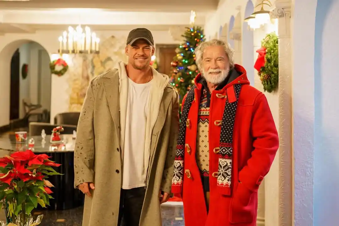 The Man with the Bag: Schwarzenegger glumi Djeda Mraza tehix