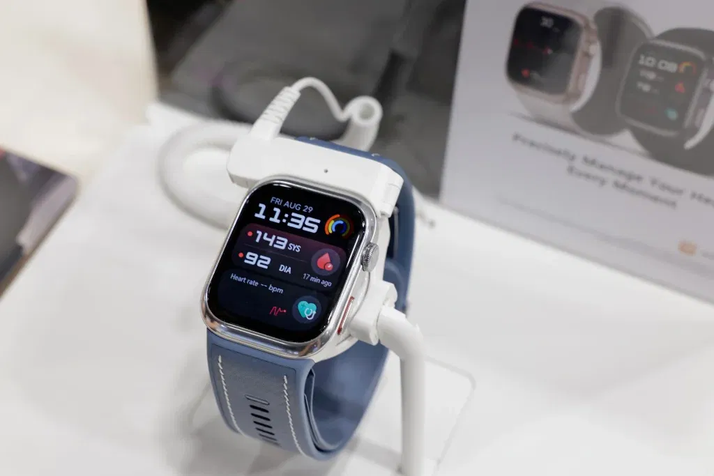 HUAWEI WATCH D2 na ESC kongresu 2025: nadogradnja značajki i novo plavo izdanje koje donosi revoluciju u praćenju krvnog tlaka i aritmije 