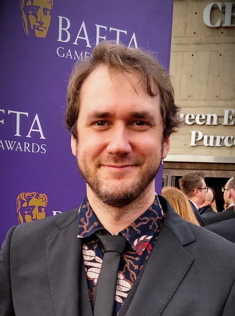 PREZENTACIJA: OD SCRIPTE DO FINALNOG VIDEA SVE UZ AI / 3.10.
Govornik: Predrag Šuka, voditelj Studija za multimedijsku produkciju na Sveučilištu Algebra Bernays, nagrađivani multimedijski stručnjak i umjetnik s 27 godina profesionalnog iskustva. Uz nastavni rad, on je autor, recezent, urednik, javni govornik, gost predavač i doktorand. Aktivno se bavi područjem kreativne umjetne inteligencije, a njegov rad povezuje discipline istraživanja, vizualne forenzike i umjetne inteligencije, istražujući inovativne načine integracije metoda
vizualne komunikacije s najnovijim AI tehnologijama.